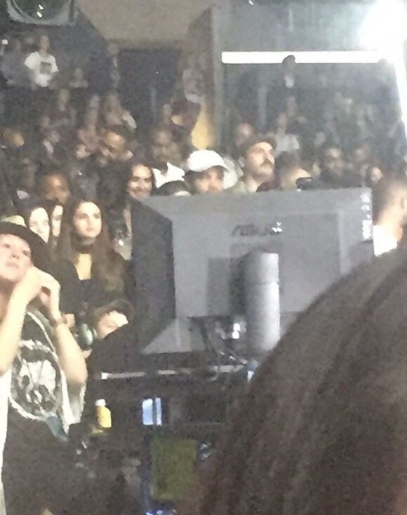 Selena Gomez assistiu o show de Justin Bieber em Los Angeles, nos Estados Unidos