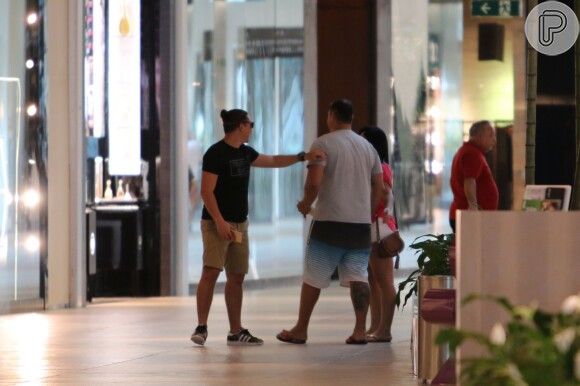 Wesley Safadão esteve no shopping Village Mall, na Barra da Tijuca, Zona Oeste do Rio