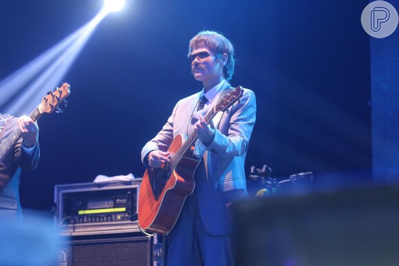 Xuxa se disfarça de músico de Luan Santana em show do cantor no Rio, nesta sexta-feira, 1º de abril de 2016