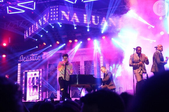Luan Santana faz show no Barra Music, no Rio, nesta sexta-feira, 1º de abril de 2016