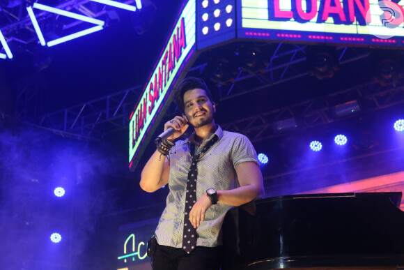 Luan Santana faz show no Barra Music, no Rio, nesta sexta-feira, 1º de abril de 2016