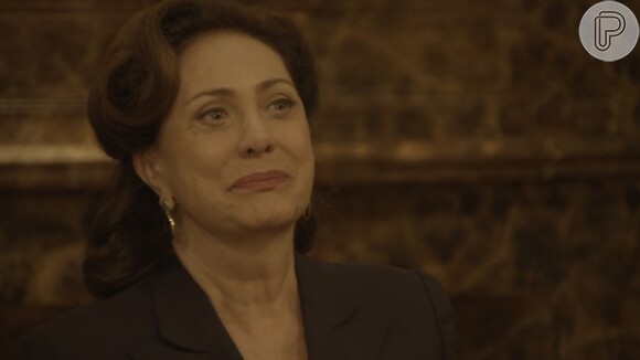Anastácia (Eliane Giardini) chama Candinho (Sergio Guizé) para morar em sua casa, na novela 'Êta Mundo Bom!'