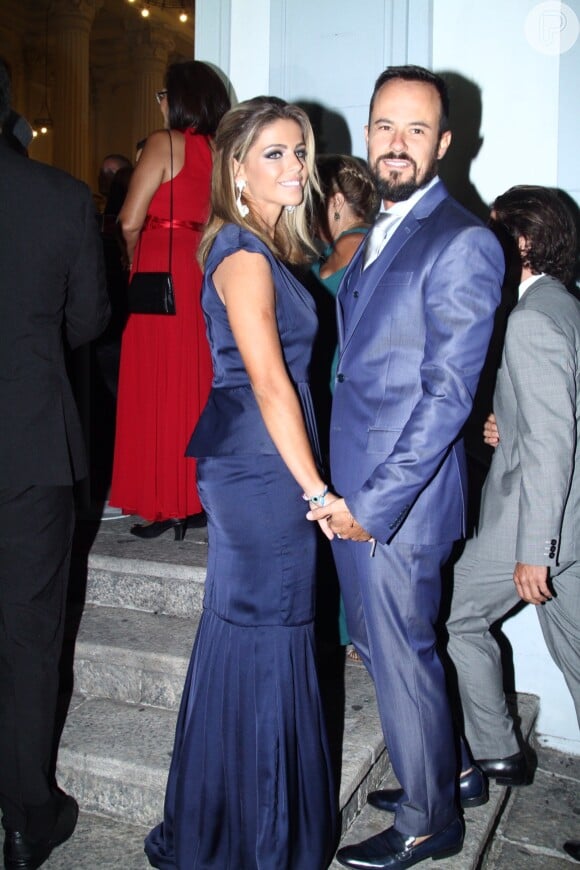 Paulo Vilhena e a namorada Vanessa Ribeiro no casamento de Eri Johnson, no sábado, 2 de abril de 2016
