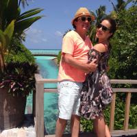 Renata Dominguez viaja em lua de mel após nove meses de casada