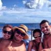 Juliana Despirito postou foto ao lado do namorado, Henri Castelli, e do casal de atores Paloma Bernardi e Thiago Martins, que também passam férias em Punta Cana