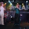 Preta Gil canta no baile da amfAR com Carolina Dieckmann