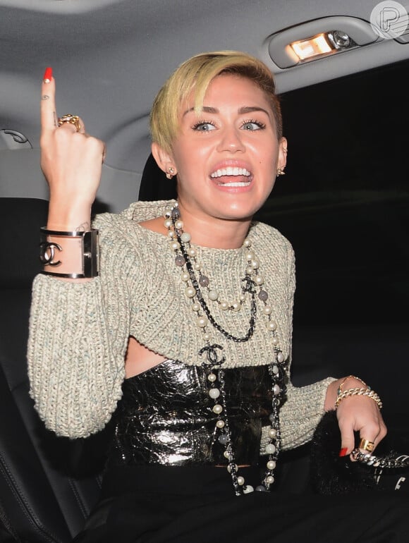Miley Cyrus pode estar namorando Theo Wenner, filho do dono da revista 'Rolling Stone'