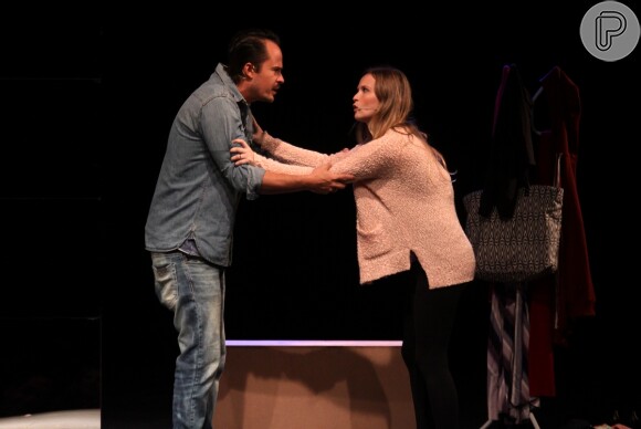 Paulinho Vilhena e Fernanda Rodrigues vivem par romântico na peça 'Tô Grávida!'