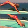 O domingo, 13 de outubro de 2013, foi de sol e piscina para Carolina Dieckmann. Em seu Instagram, a atriz mostrou fotos de um mergulho e exibiu seu corpo escultural