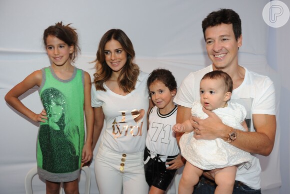 Rodrigo Faro e a mulher, Vera Viel, posam com as três filhas. Olha que fofuras!