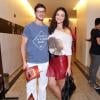 José Loreto e Débora Nascimento assistem à estreia para convidados da comédia 'Sonhos de Sedutor' em 24 de outubro de 2013
