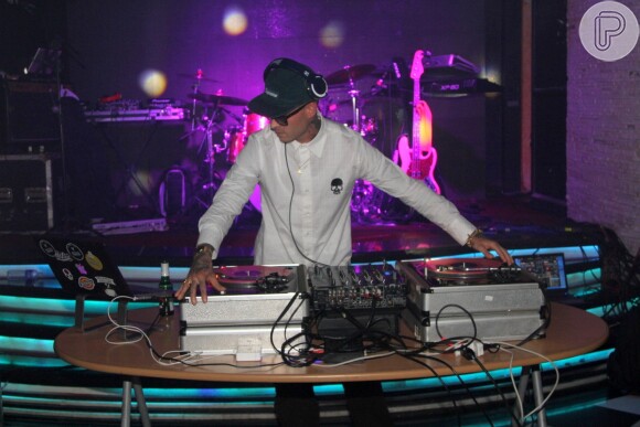 Mateus Verdelho foi o DJ do evento na boate D'Lux, em São Paulo