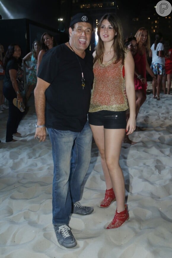 Sérgio Mallandro prestigia o show de Gilberto Gil e Stevie Wonder em 25 de dezembro de 2012, na praia de Copacabana