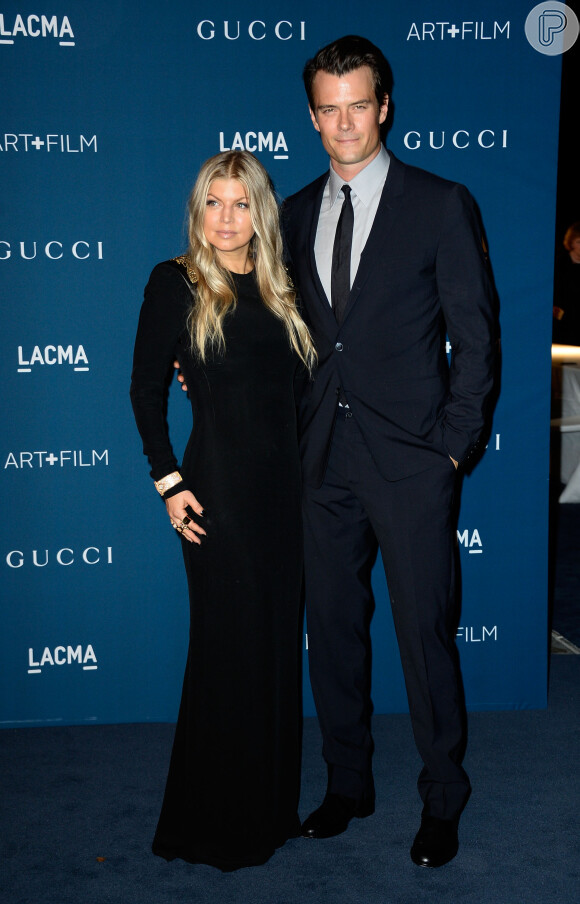 Fergie e Josh Duhamel posam em evento de cinema, nos Estados Unidos