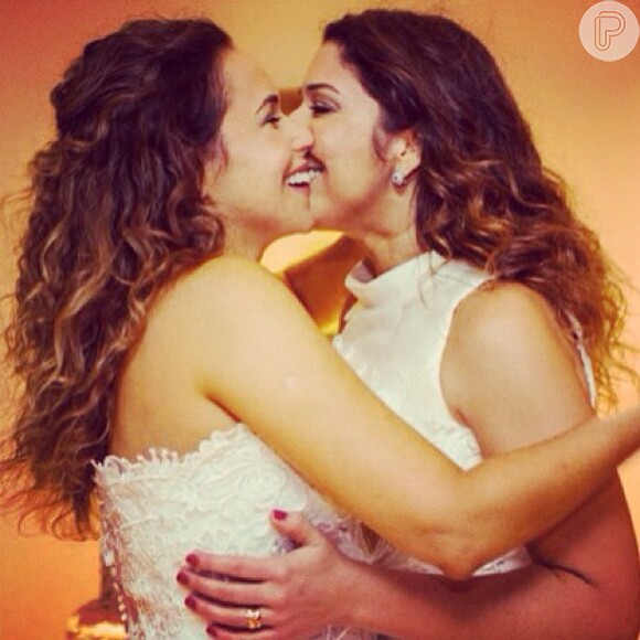O livro de Daniela Mercury e Malu Verçosa conta a historia de amor do casal