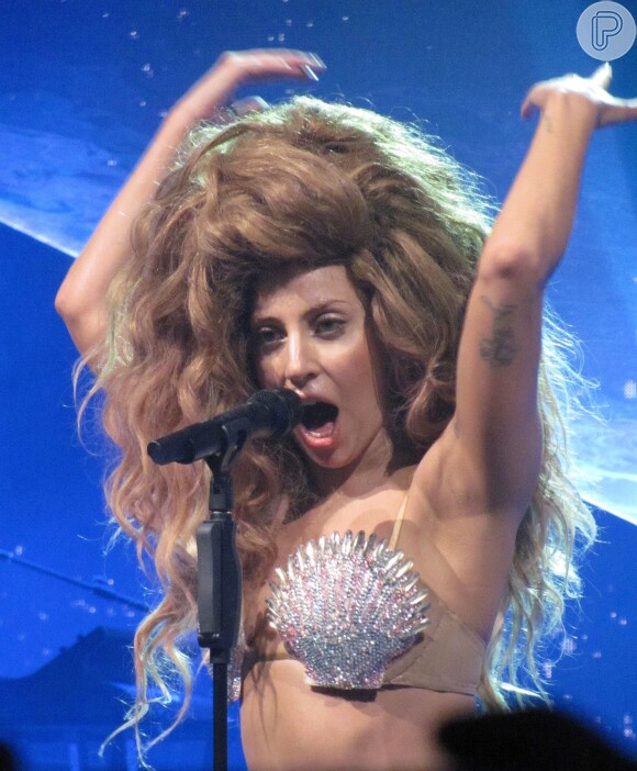 Lady Gaga será a primeira artista a se apresentar no espaço. O evento acontecerá em 2015