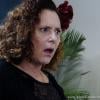 Márcia (Elizabeth Savala) fica indignada quando vê Edith (Bárbara Paz) rindo de Félix (Mateus Solano), em 'Amor à Vida'