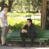 Félix (Mateus Solano) reclama de sua complicada situação para Jonathan (Thalles Cabral), dizendo que está deprimido e queria passar uns dias num spa, em cena de 'Amor à Vida'