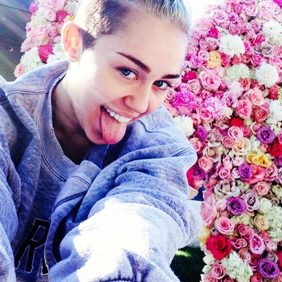 Miley Cyrus comemorou 21 anos no último sábado, 23 de novembro de 2013