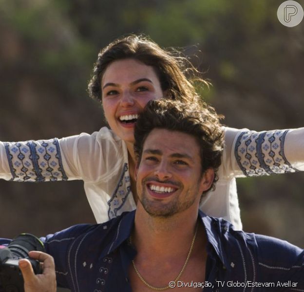 Assistir Todos Os Capitulos De Amores Roubados Isis Valverde E Caua Reymond Se Reencontram Em Gravacao De Amores Roubados Purepeople