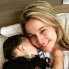 Fernanda Gentil costuma dividir com os seus seguidores no Instagram momentos de carinho explícito com o filho, Gabriel, que completou 1 ano neste domingo, 28 de agosto de 2016