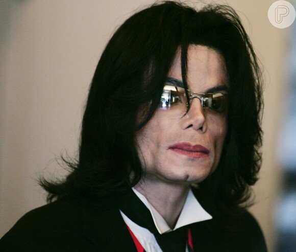 A ideia original era fazer um longo artigo para revista, mas muitas perguntas sobre Michael Jackson apareceram, em 1 de dezembro de 2013