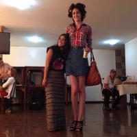 Bruna Marquezine brinca com estatura de Camilla Camargo: 'Procedimento de anã'
