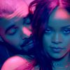 'Parabéns a Rihanna, de Drake e todos da OVO (gravadora do artista)'. Mas o ato não passou despercebido. 'Quando ele vai além', escreveu a cantora na legenda da foto, junto com um emojis de coração e troféu
