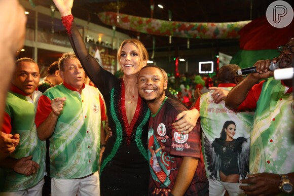 Ivete Sangalo, que será tema do desfile de 2017 da Grande Rio, esteve na quadra da escola em Duque de Caxias, na Baixada Fluminense