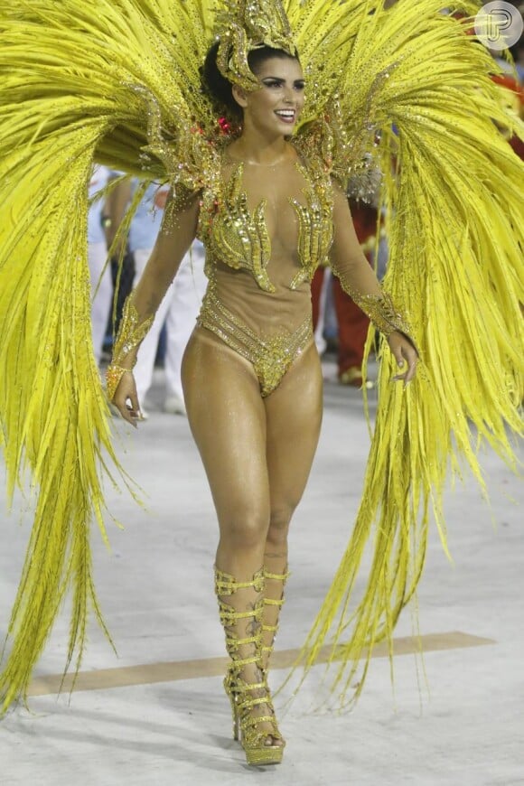 Grávida, Bianca Leão foi a rainha de bateria da União da Ilha neste Carnaval