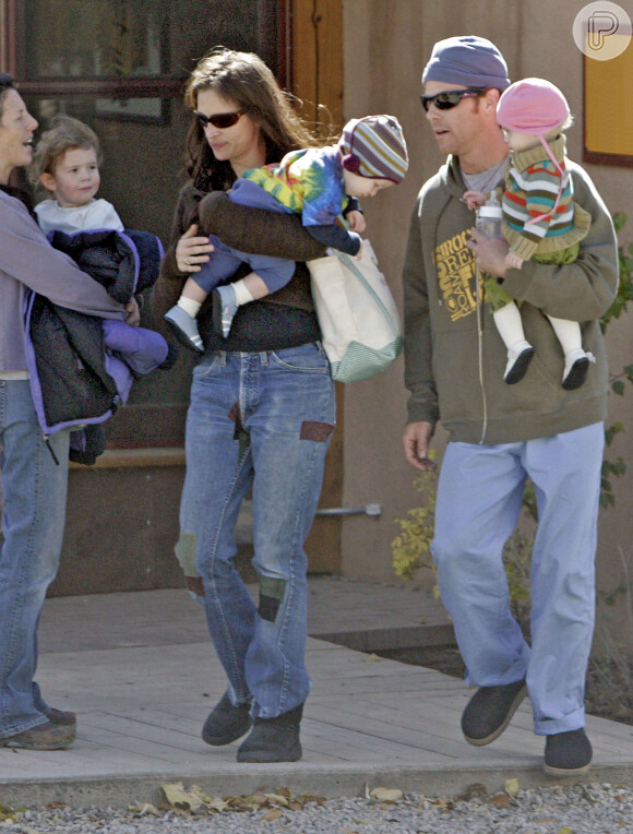 Julia Roberts afirmou que iria abandonar a carreira após o nascimento dos gêmeos, em 2004. No entanto, a atriz voltou a atuar em 2006 na Broadway