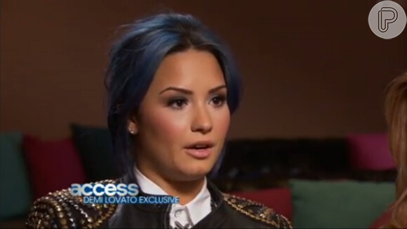 Demi Lovato foi internada em 2010 em uma clínica de reabilitação, onde passou três meses se recuperando