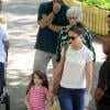 A mãe de Katie Holmes, Kathleen, acompanhou a filha e a neta, Suri, no passeio ao Central Park Zoo