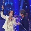 Fernanda Montenegro recebe Troféu Mário Lago das mãos de Roberto Carlos