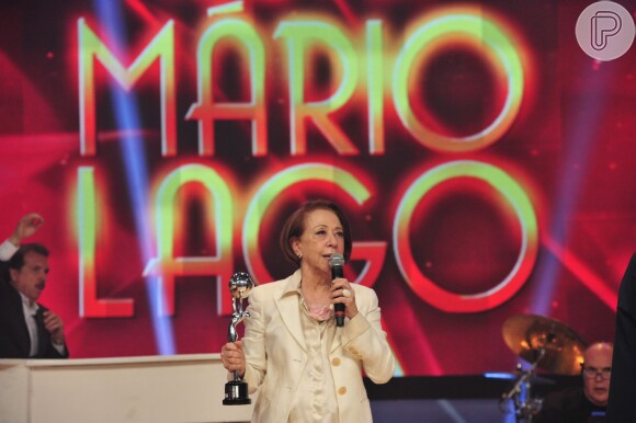 Fernanda Montenegro discursa após receber Troféu Mário Lago