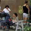 Guilhermina Guinle foi vista passeando com a sua filha, Mina, de apenas 2 meses, no Leblon, Zona Sul do Rio de Janeiro, nesta terça-feira, 17 de dezembro de 2013