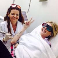 Bárbara Evans inicia tratamento para remover tatuagem: 'Não combinou comigo'