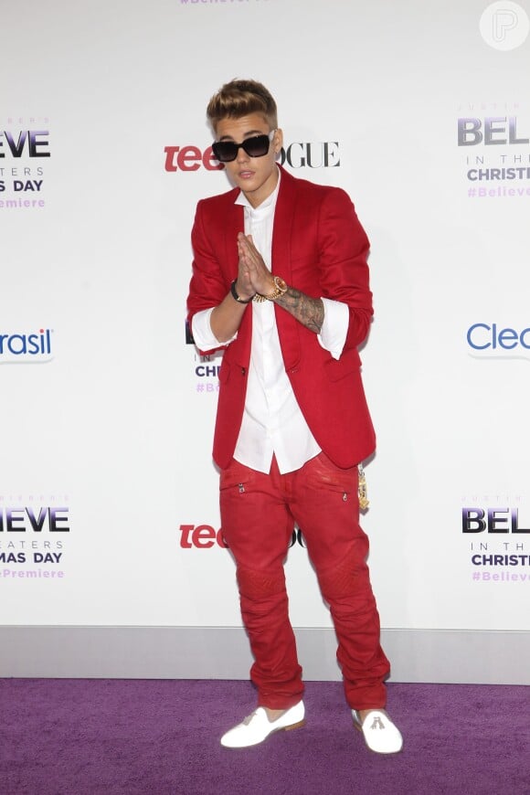 Justin Bieber anunciou sua suposta aposentadoria horas antes de lançar seu novo filme, 'Justin Bieber's Believe'