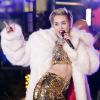 Miley Cyrus cantou na festa de réveillon mais conhecida da cidade, a da Times Square 