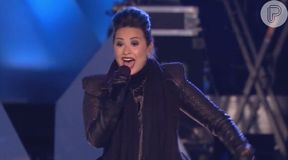 Nesse ano Demi se tornou jurada do programa americano 'The X Factor' e lançou o livro '365 staying strong'