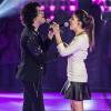 Sam Alves e Marcela Bueno cantam no The Voice Brasil