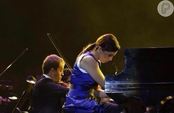 'Tocar Mozart com a OSB pra milhares de pessoas é emoção pra sempre! Obrigada, OSB', comentou a jornalista em sua conta no Twitter