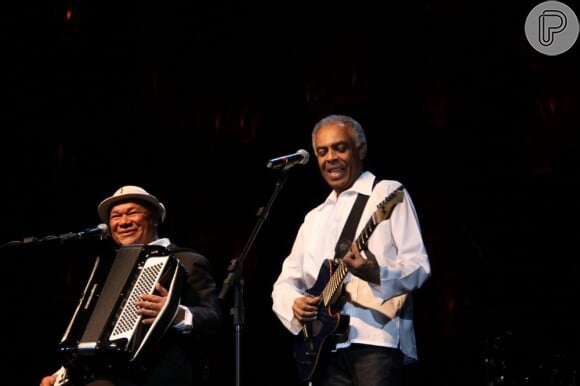 Dominguinhos se apresentou com Gilberto Gil em 2010, no Rio