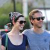 Anne Hathaway e Adam Shulman: de férias no Havaí