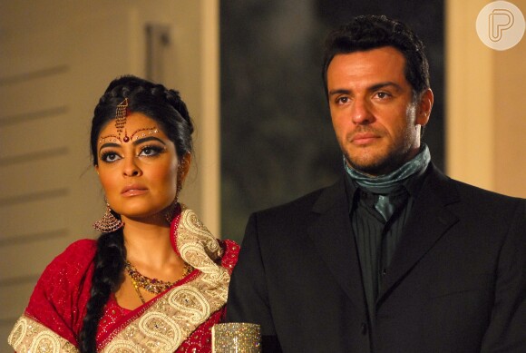 Rodrigo Lombardi e Juliana Paes, que começam juntos a novela 'À Flor da Pele', interpretaram o casal Raj e Maya na novela 'Caminho das Índias', em 2009