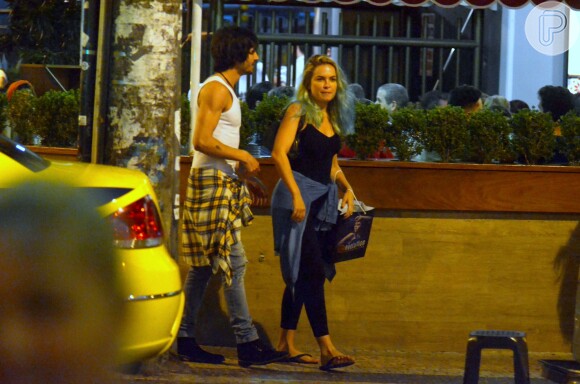 Fiuk é visto com Lua Blanco mas assessoria de imprensa da atriz garante que dupla não tem qualquer envolvimento