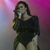 Demi Lovato substituiu Selena Gomez no festival, após a artista cancelar suas apresentações para tratar os sintomas do Lúpus
