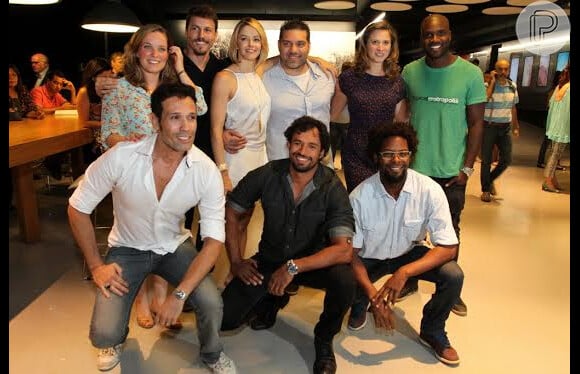 Bianca Rinaldi e elenco de 'Sinal' vão à pré-estreia do filme no Rio de Janeiro