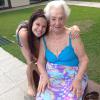 Momento carinhoso com a avó materna, Odete