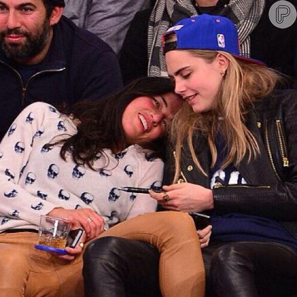 A modelo Cara Delevingne e a atriz Michelle Rodriguez, de 'Velozes e Furiosos', estão namorando